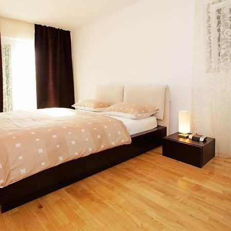 Apartment Bol A6 With Pool From 45 Eur Per Person Exterior photo