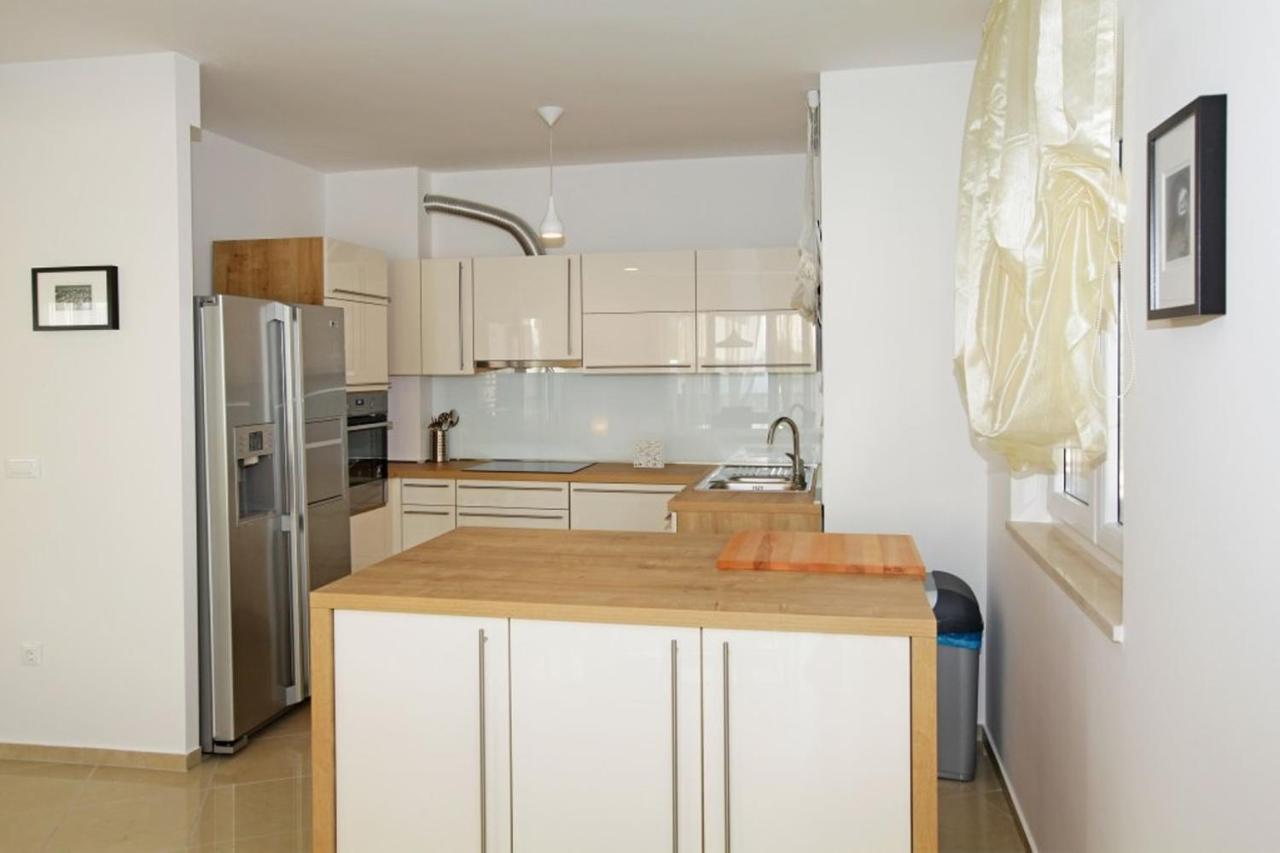 Apartment Bol A6 With Pool From 45 Eur Per Person Exterior photo
