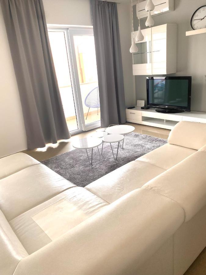 Apartment Bol A6 With Pool From 45 Eur Per Person Exterior photo